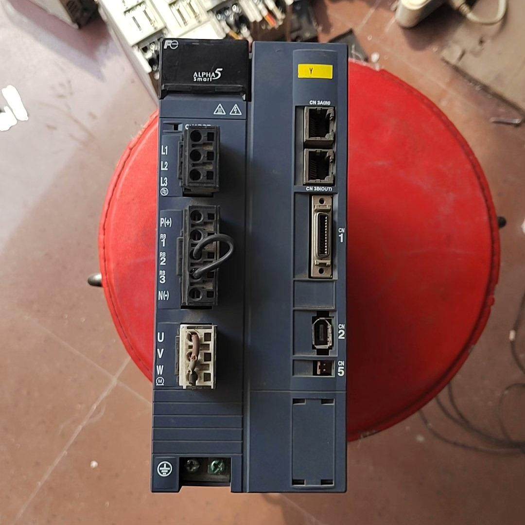 （设备配件）RYH202F5-VV2伺服2驱动器富士，，驱动器，kw富士