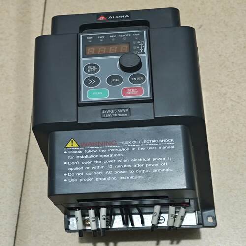 （设备配件）阿尔法.4KWG380V变频器 成色漂亮。