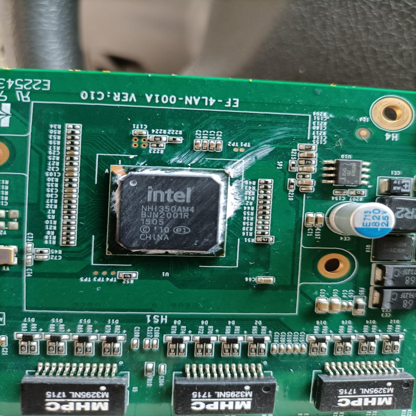 [德峰]，拆开需要网卡芯片只有。。的一个走拍NHI350AM4的下来
