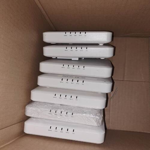 （设备配件）RUCKUS R500 AP.成色好。功能正常。