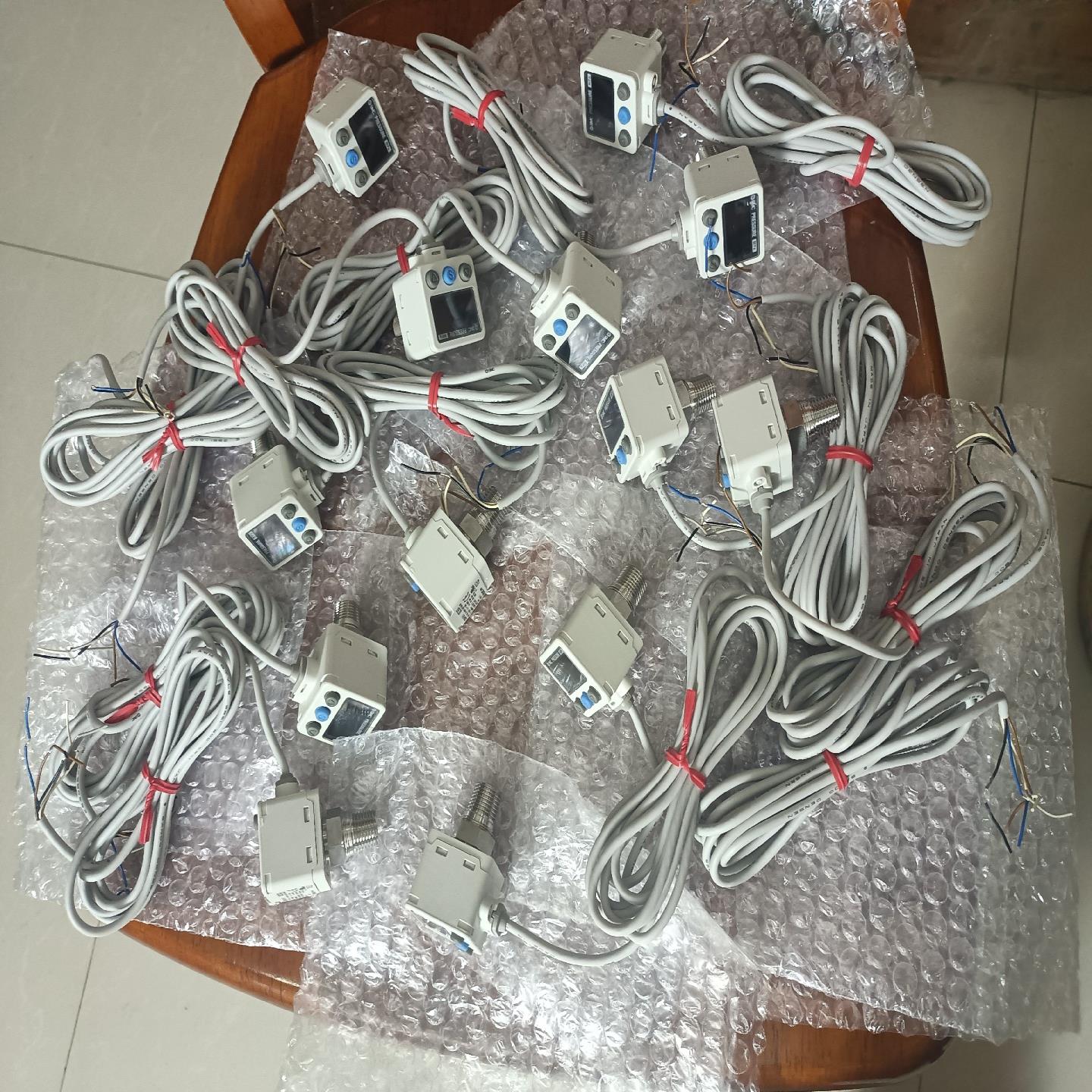 压力表ISE80-02-S，全新原装正品。