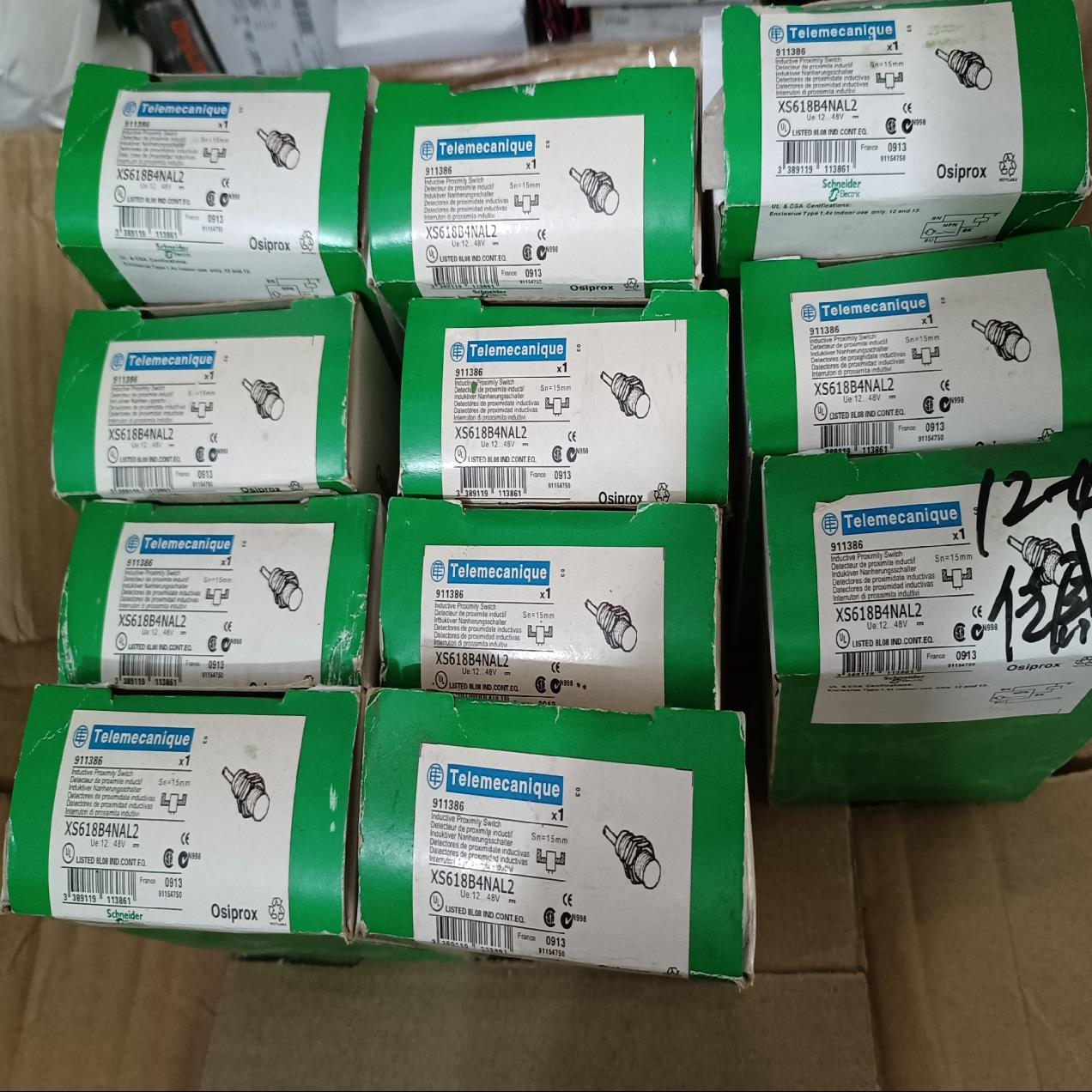 全新接近开关  XS618B4NAL2 ，原装正品外盒