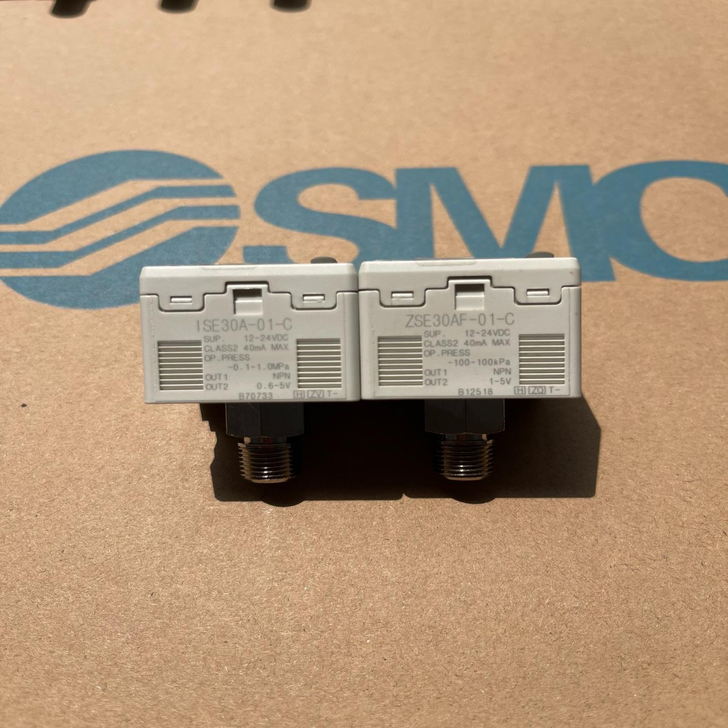 SMC正品压力表ZSE30AF-01-C      ISE3
