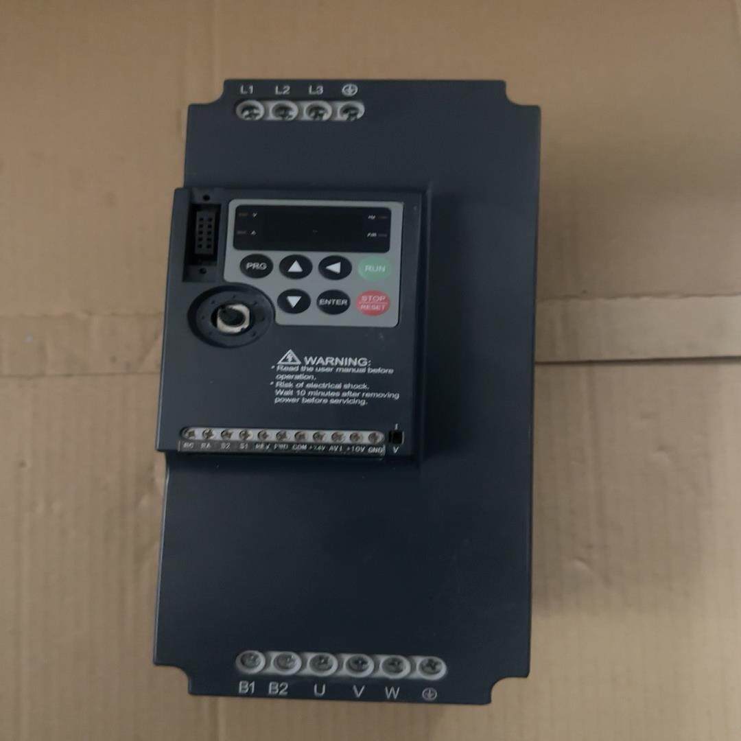 众辰变频器NZ200-7R5G/11P-4。7.5KW，