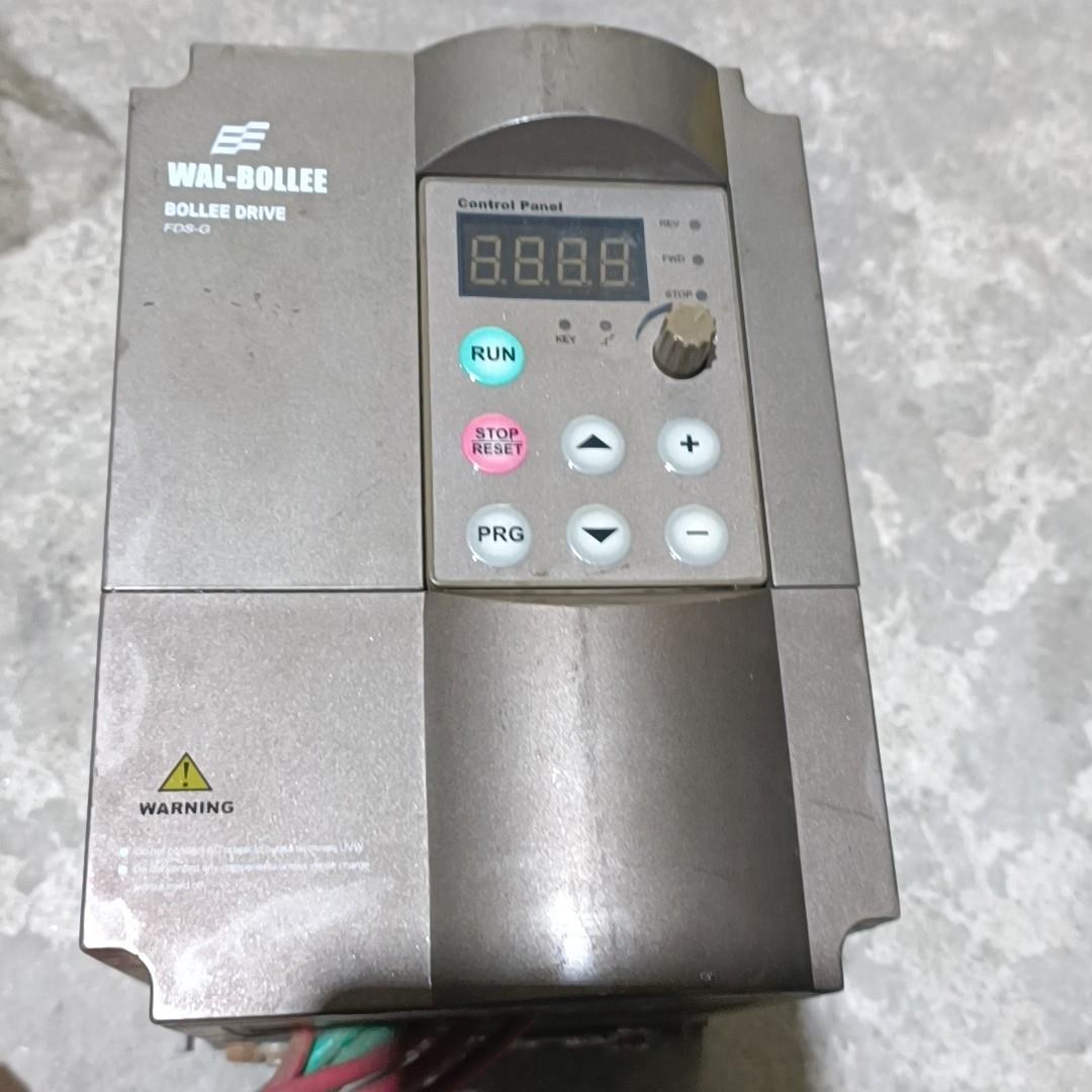 WAL-B0LLEE变频器 FDS-2S0015G 1.5K