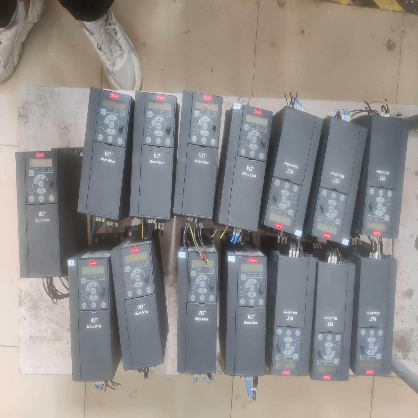 [德峰]盖子齐全丹佛斯功能成色包好正常051漂亮-变频器FCP5K5