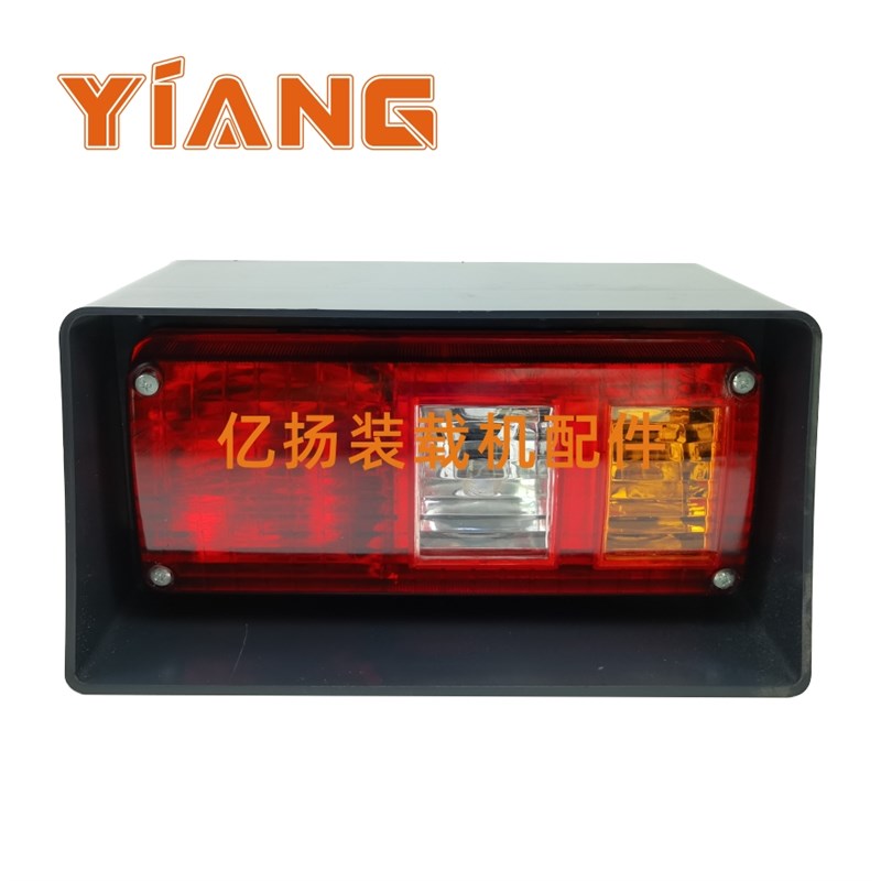 山工装载机配件650B 50F 630 655D铲车652 30E前大灯工作灯后尾灯