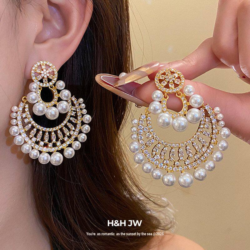 珍珠耳钉高级感复古耳环吊坠18k真金耳饰锆石轻奢电镀宫廷风圆形