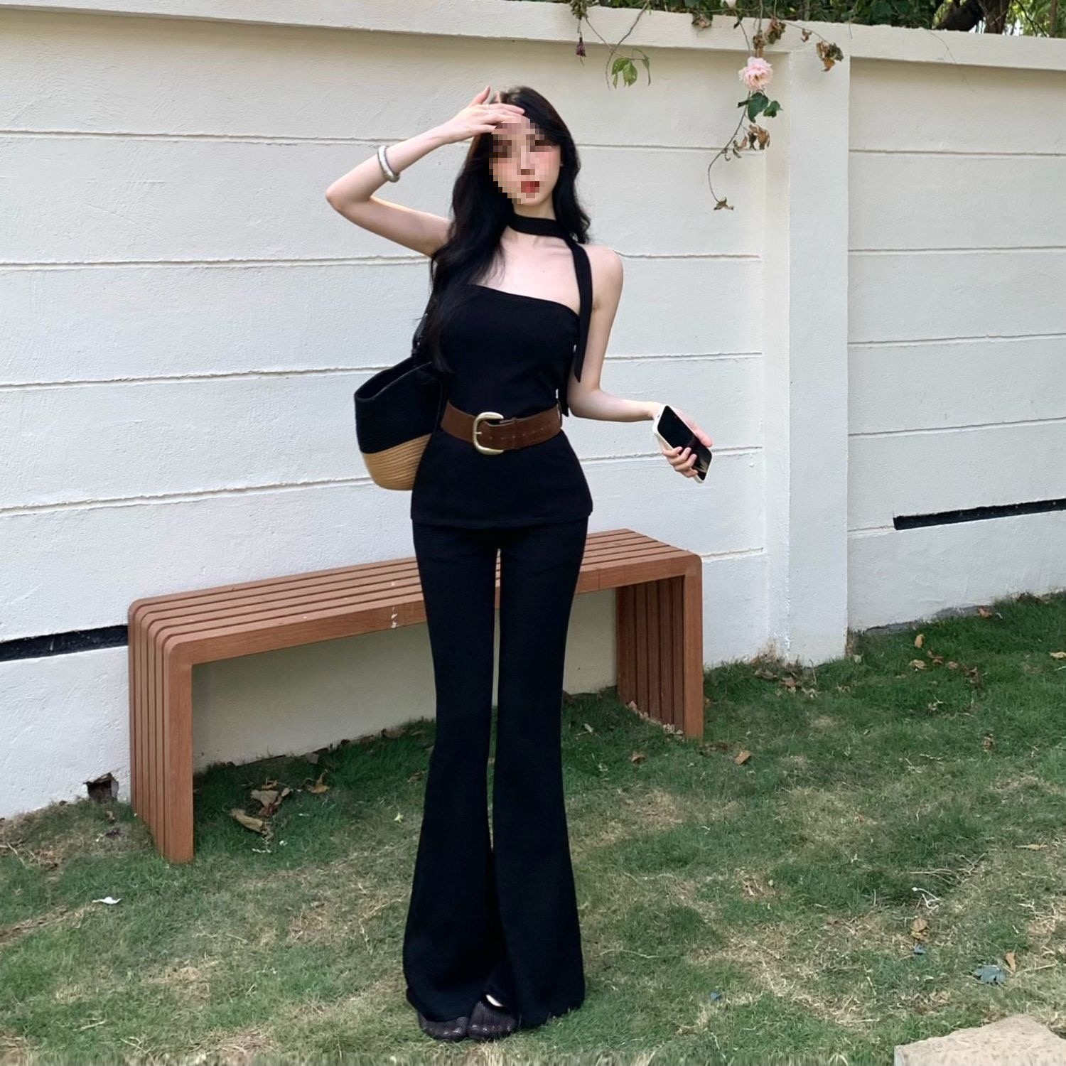 2025春季新款韩版法式纯欲露肩小众挂脖针织衫女装