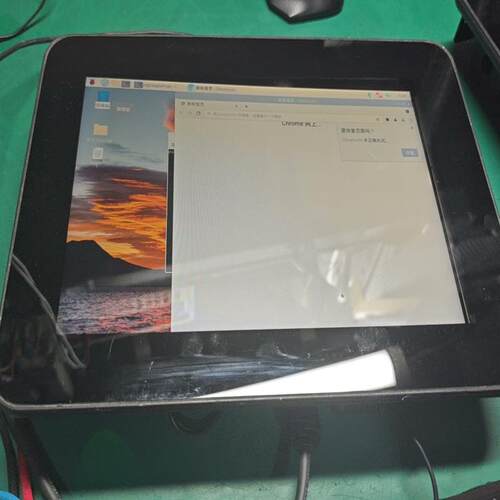 议价液晶屏型号B101ew05，10寸电容屏显示器。有可维修