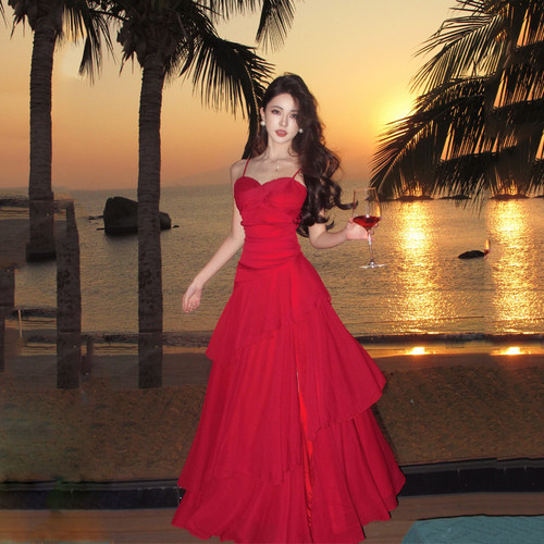 夏日绝美小裙子复古红色度假风吊带长裙晚礼服收腰荷叶边连衣裙女