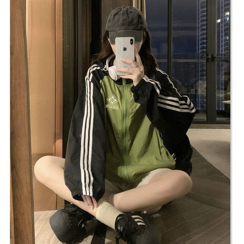 防晒服轻薄外套女2026夏新款宽松大码冰丝凉感连帽学生透气防晒衣