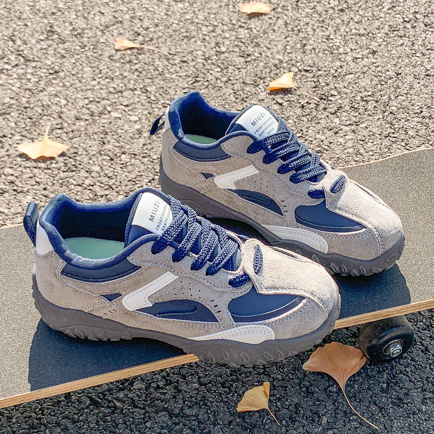 2026巨好看户外登山鞋女早春新款跑步减震轻便软底超轻经典德训鞋,女鞋,时尚休闲鞋,淘宝优惠券,粉丝福利购,淘宝优惠卷