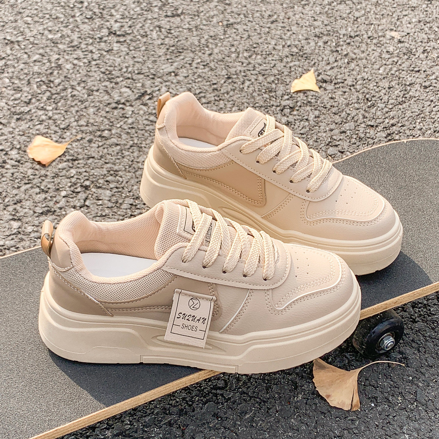 春季轻便软底不累脚板鞋女款2026新款厚底百搭初中生正流行小白鞋,女鞋,休闲板鞋,淘宝优惠券,粉丝福利购,淘宝优惠卷