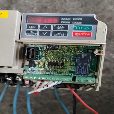 {莱茵电子商行}安川变频器CIMR-JB4A0007BBA变频器30kw