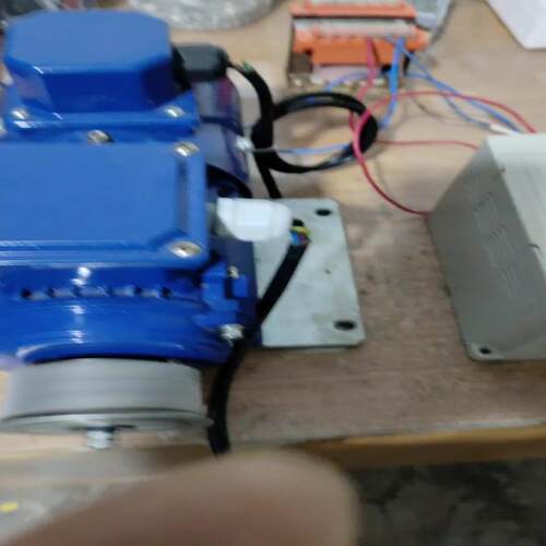 （设备配件）台达变频器vFD007M43B   2个功能完好200一个包