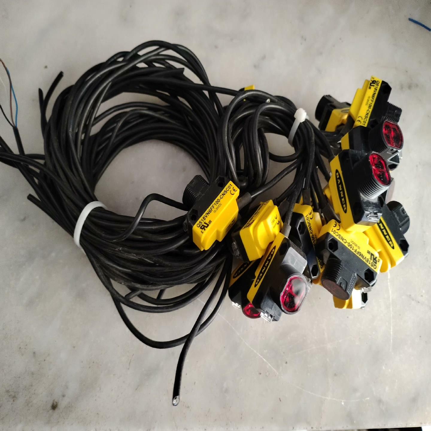 邦纳传感器QS18VN6FF100-CNSC01,件