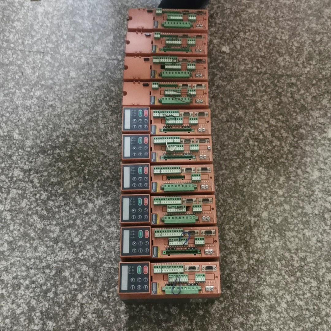 麦格米特 AD200B-015T4A驱动器10台，照片