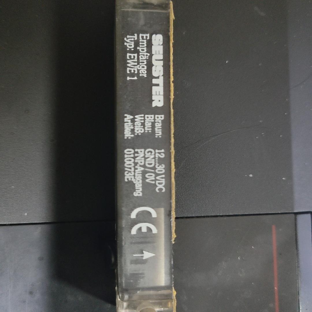 德国SEUSTER，感应传感器 010073E，EWE1