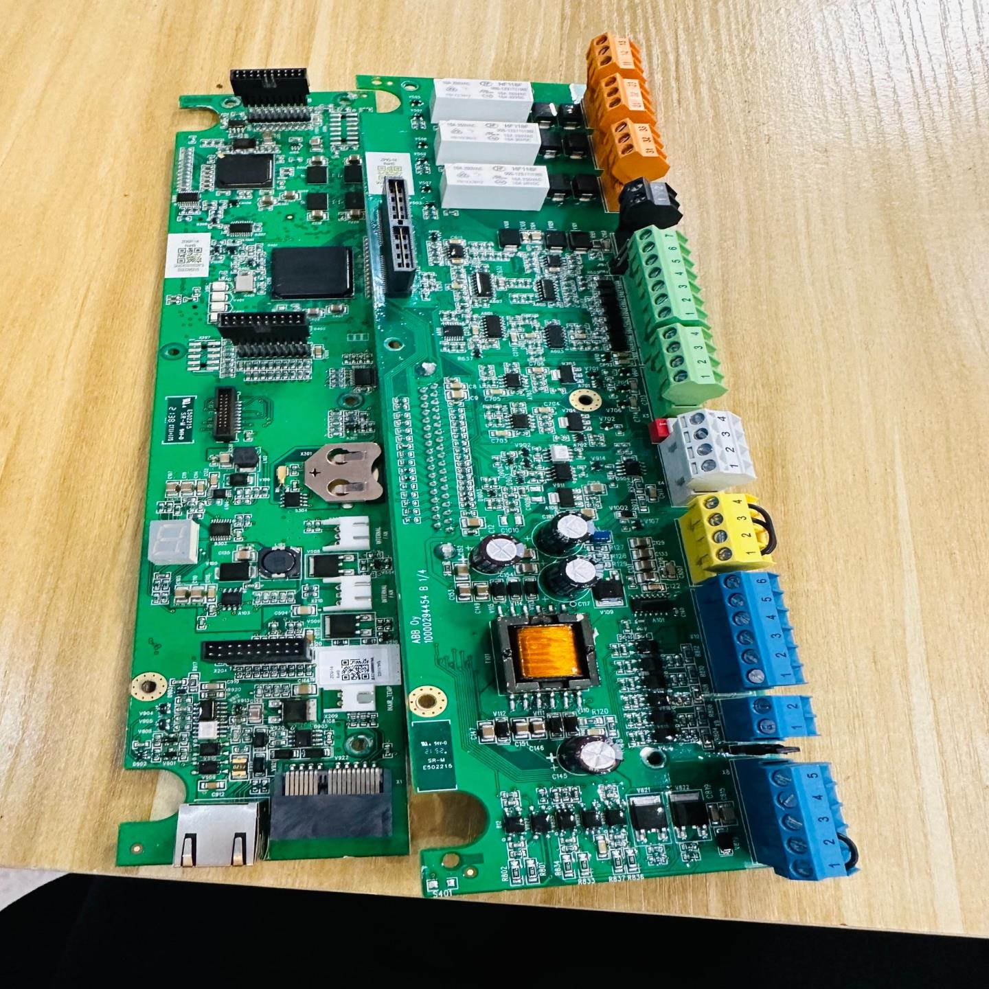 CCU-24-S/CCU-24-R 变频器ACS580