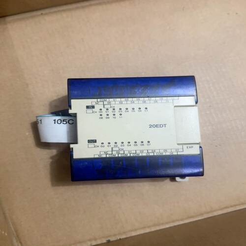 控制器TPM1A-20EDT 共1个300