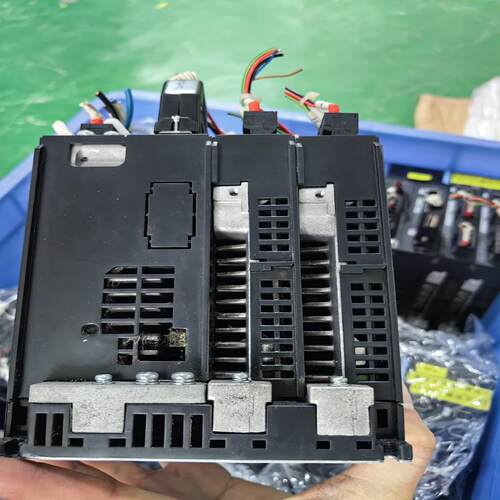 议~汇川SV820N2S2C2D汇川双轴控制驱动器