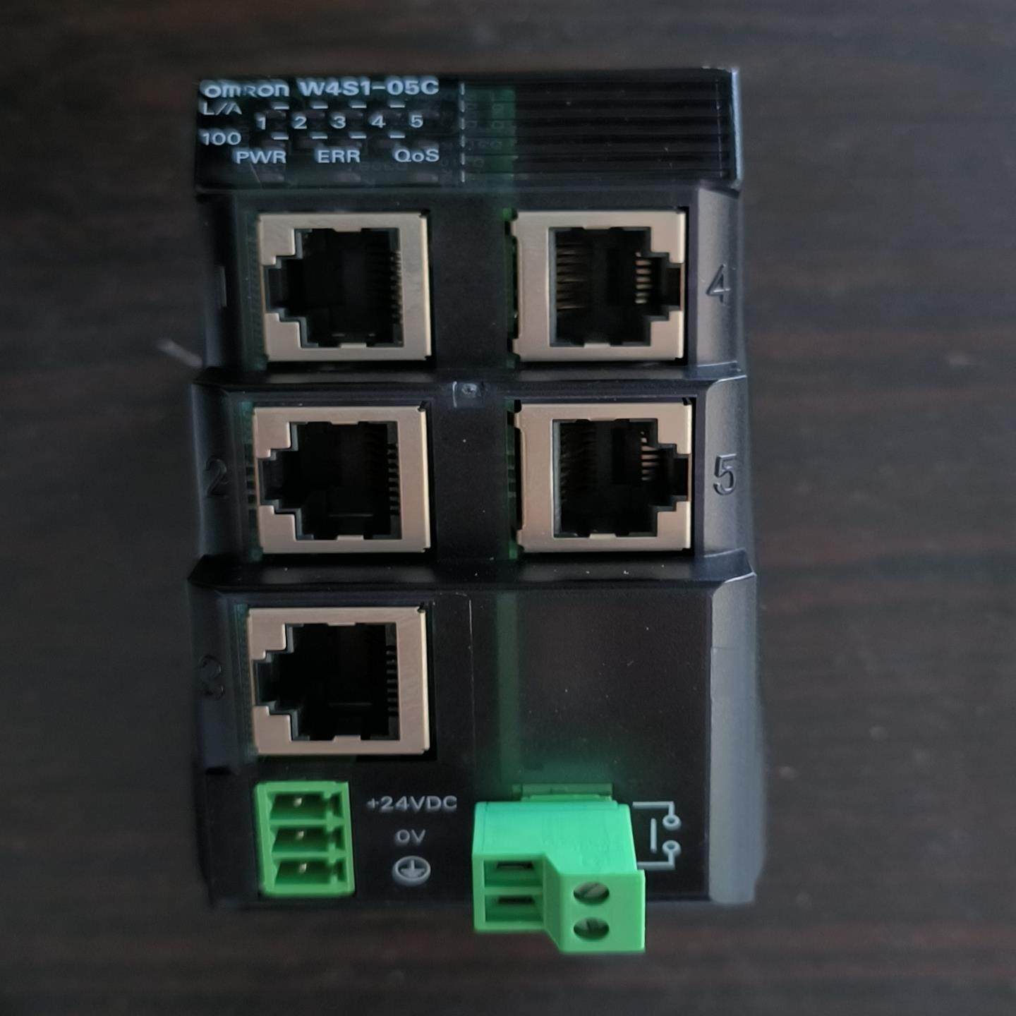 W4S1-05C 工业交换式集线器