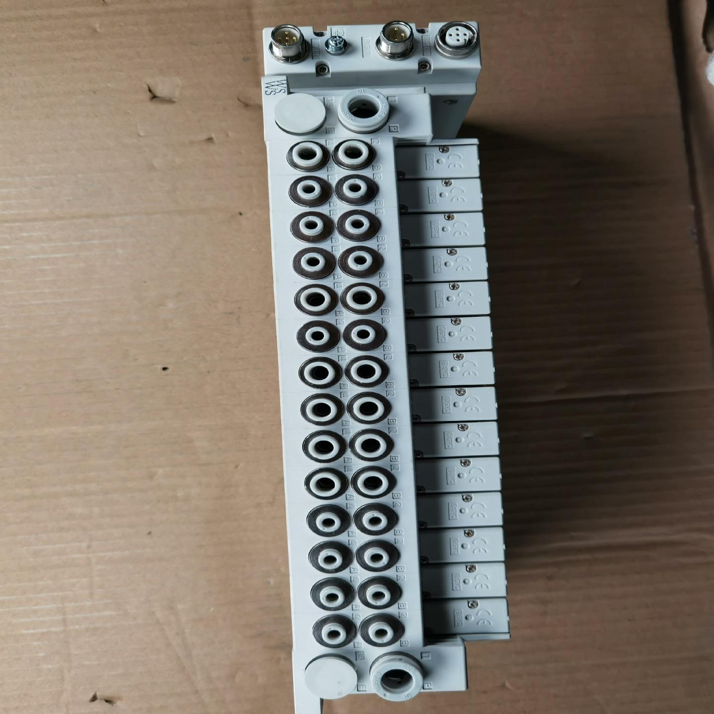 EX260-SMJ2 阀岛 14位SY5200-5Z