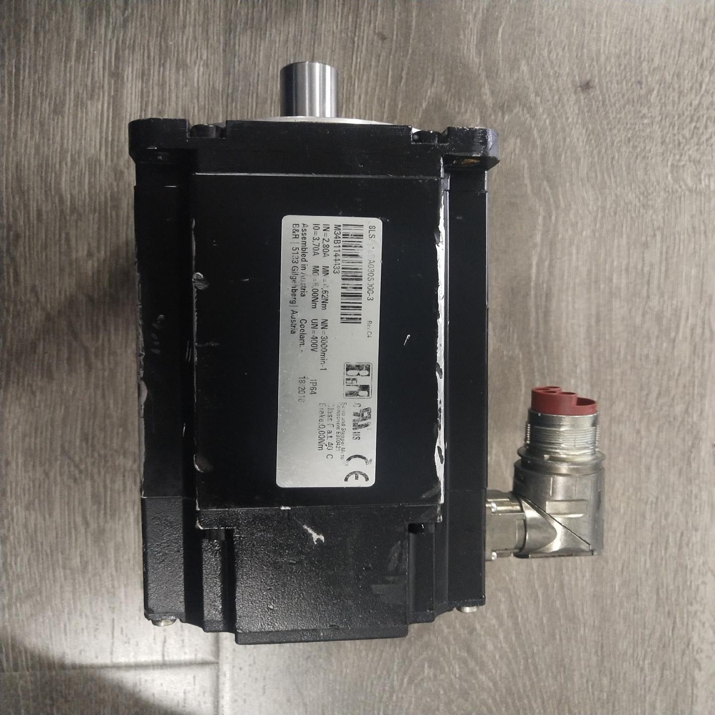 贝加莱伺服电机8LSA44.EA030S000-3   功能