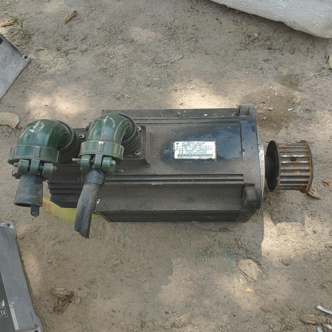 YASKAWA/安川SGMGH-13ACA61 伺服电机 有