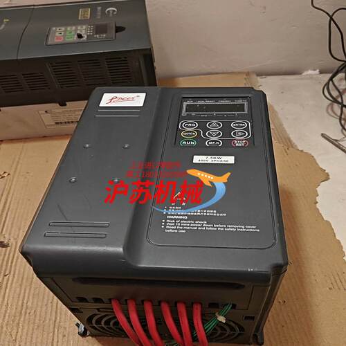 海盐理想变频器7.5kw的，功能正常，成色如图