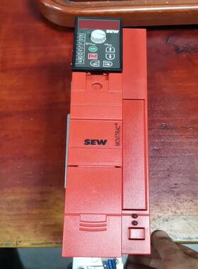 SEW变频器 MC07B0022-5A3-4-00 2.2K