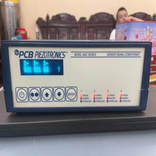{莱茵电子商行}美国PCB482C传感器信号调节器    美国PCB482