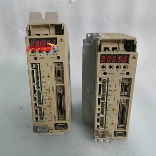 SERVOPACK SGDM-01AD-R  SGDH-04