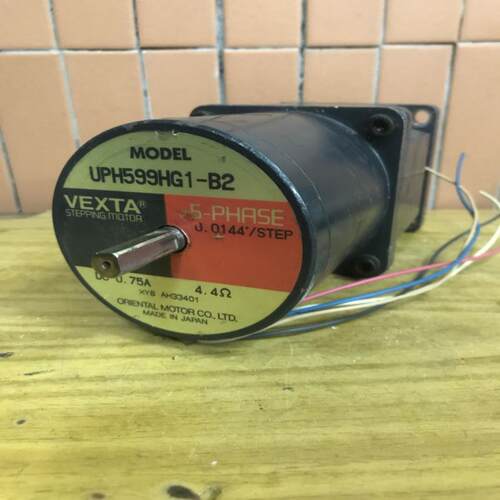 东方PH599HG1-B2五相步进电机 带50K谐波减速器 VEXTA 拆机议价