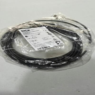 [德峰]德国西克2095618，YF2A15-100UB5XLEAX