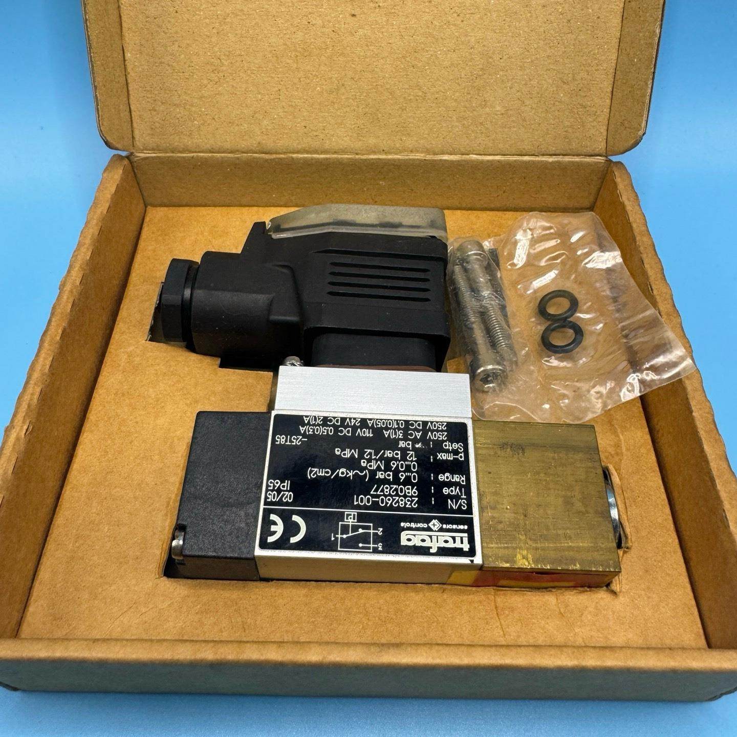 TRAFAG 压力开关 9B0.2877 0-6bar 全新,3C数码配件,隔离器/耦合器,淘宝优惠券,粉丝福利购,淘宝优惠卷