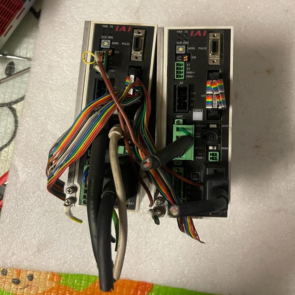 iAi控制器 SCON-C-1001-NP-2-2 两台！4