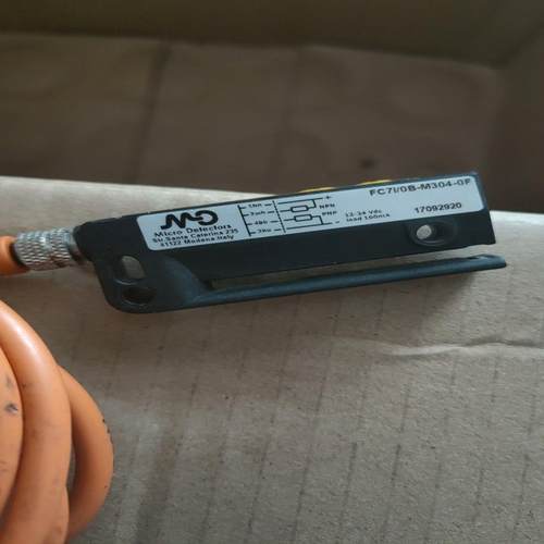 意大利墨迪标签传感器，FC7I/0B-M304-0F成色新，