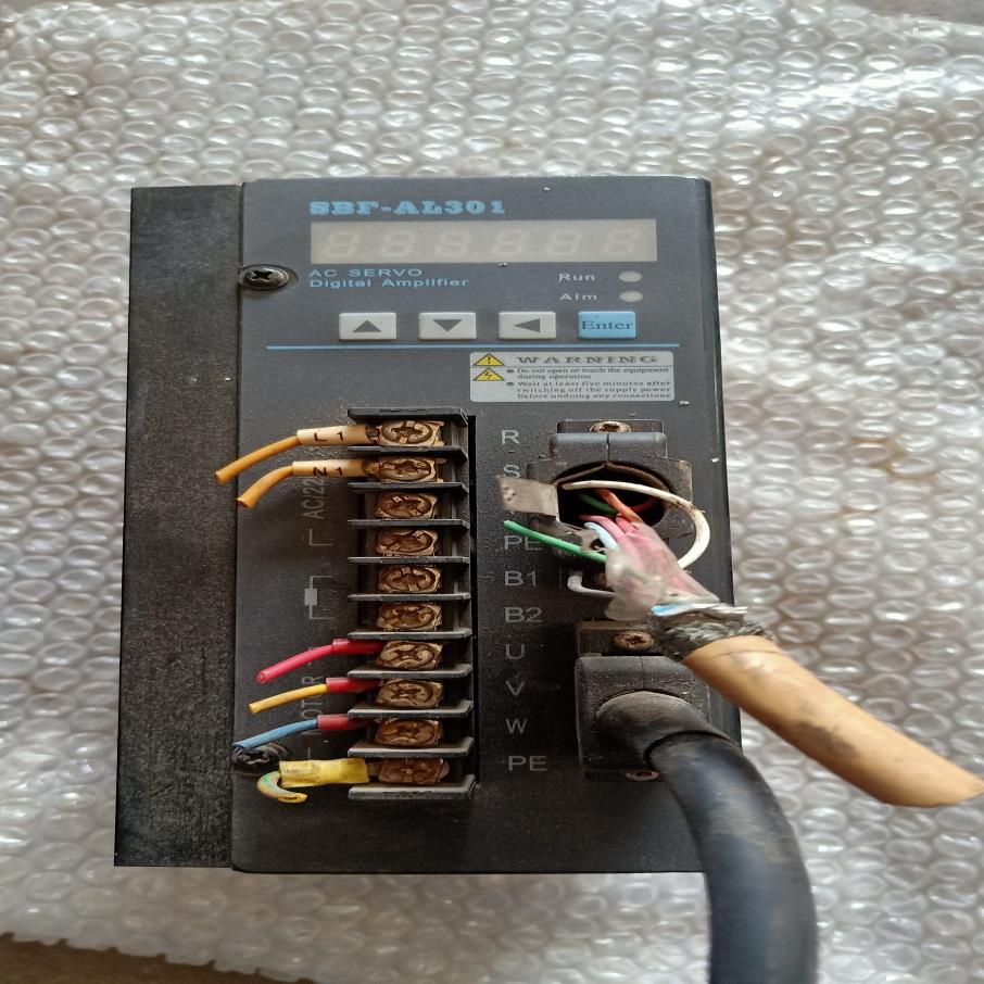 拆机SBF-AL301/3A武汉华大伺服驱动器