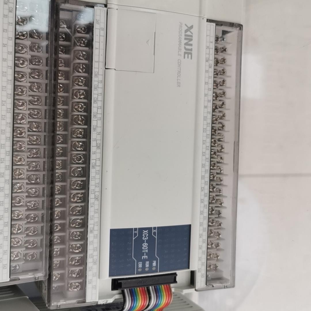 PLC   XC3-60T-E加XC-E8YT
