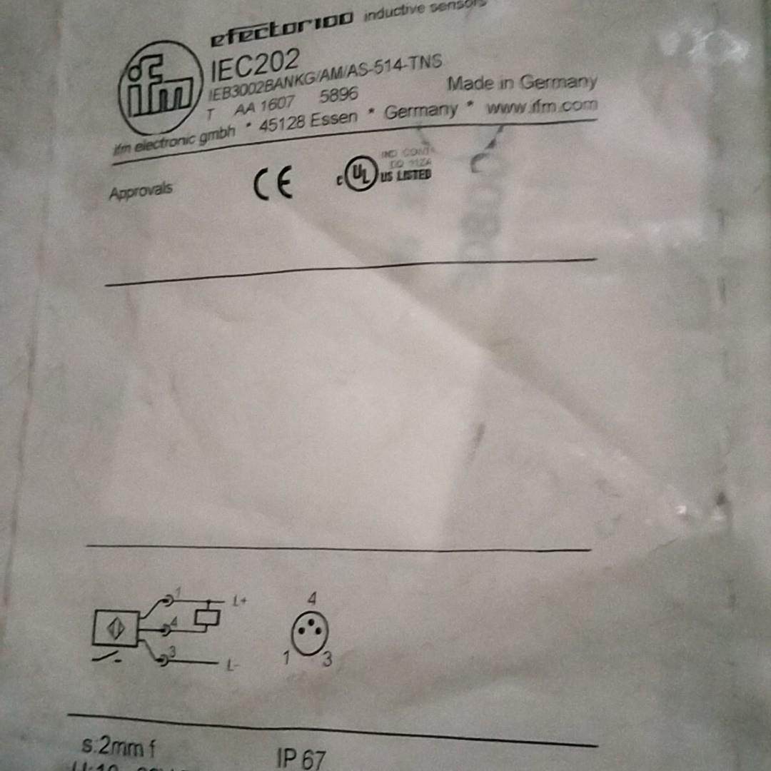 IEC202全新正品易福门接近传感器。5
