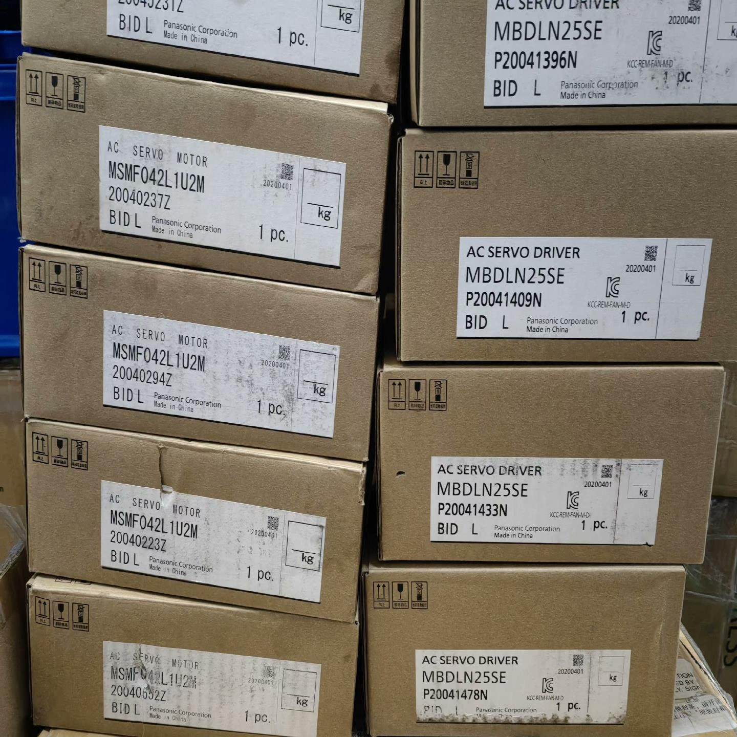 全新原装伺服MBDLN25SEMSMF042L1U2M