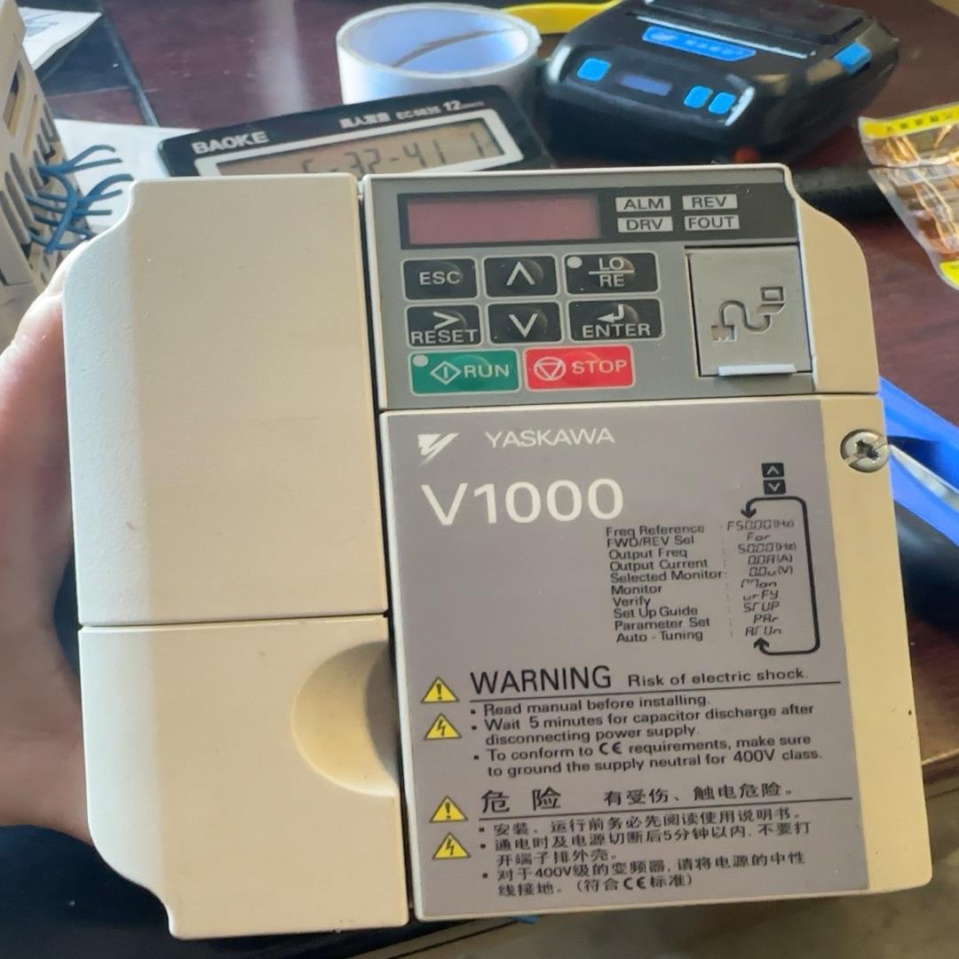 安川变频器CIMR-VB4A0004BBA成色很漂亮