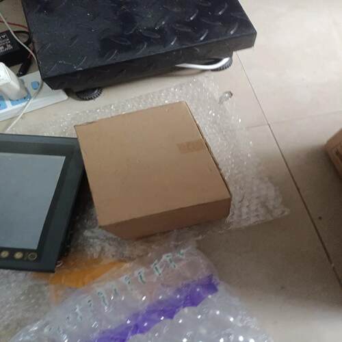 CP1L-M40DT-D。全新未使用带装，，仅拆封