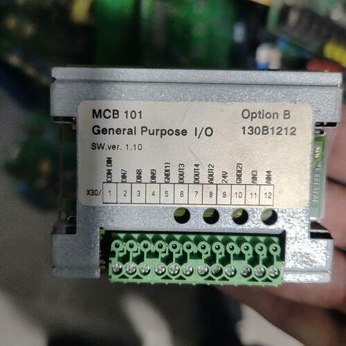 丹佛斯变频器IO卡 MCB101/130B1212