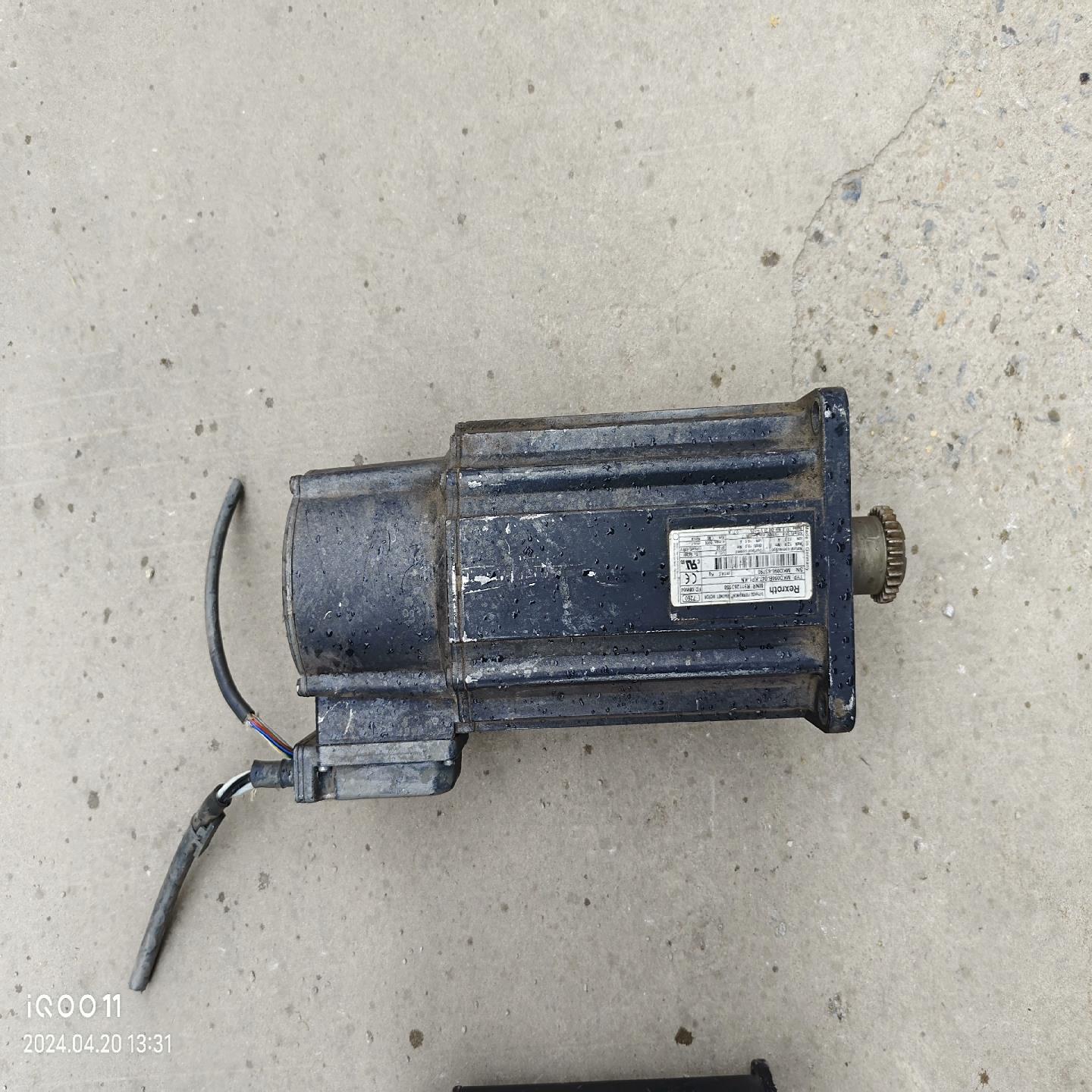 力士乐伺服电机MKD090B-047-KP1-KN，物品实景