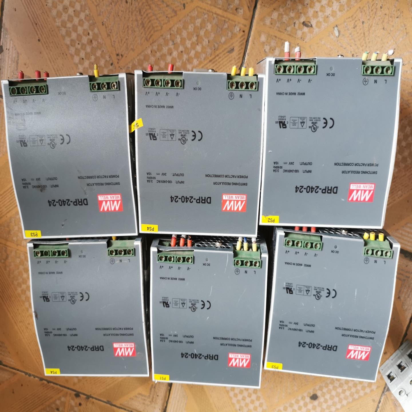 明纬DRP-240-24 ，100—240VAC，3.5