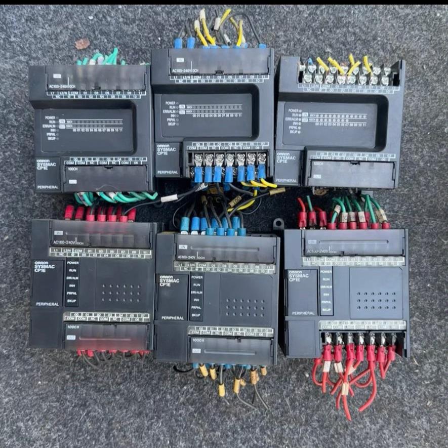 CP1E-E20DR-A一共有六台，看型号，有壳体