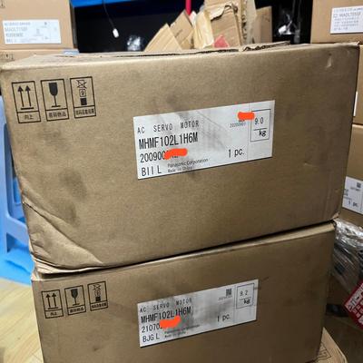 全新原装伺服电机MHMF102L1H6M，余货，实物
